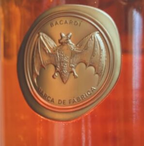Logo del ron Bacardi